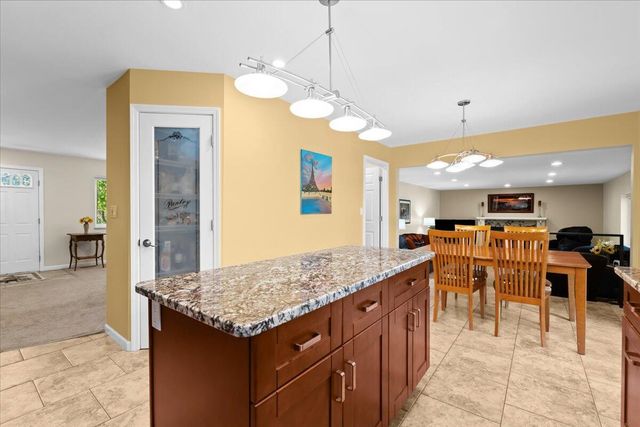 10932 Green Oaks Drive, South Lyon, MI 48178