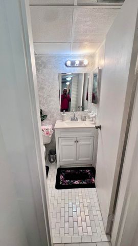 1040 COUNTRY CLUB Drive 306, Margate, FL 33063