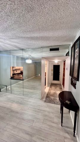 1040 COUNTRY CLUB Drive 306, Margate, FL 33063