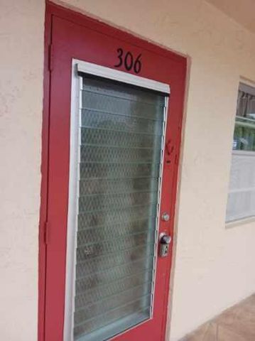 1040 COUNTRY CLUB Drive 306, Margate, FL 33063