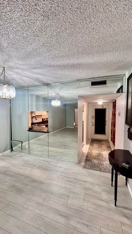 1040 COUNTRY CLUB Drive 306, Margate, FL 33063
