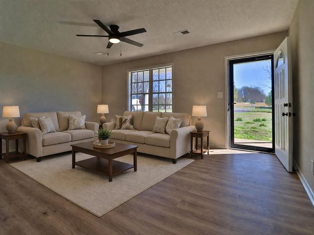 297 JOE BARFIELD RD, Henning, TN 38041