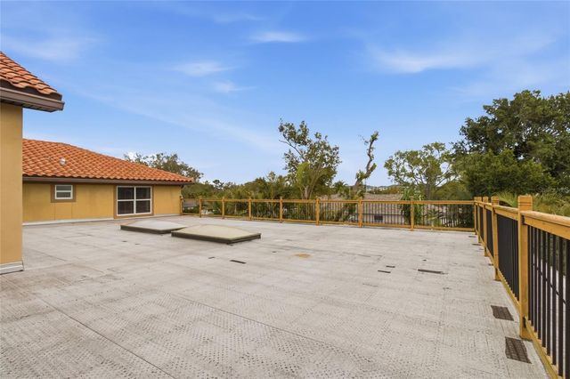 303 SUNNY LANE, Belleair, FL 33756