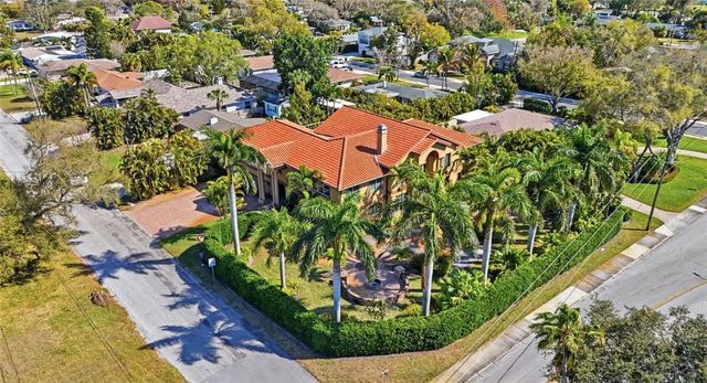 303 SUNNY LANE, Belleair, FL 33756