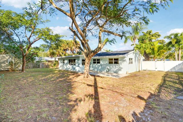 19965 Jasmine Drive, Jupiter, FL 33469