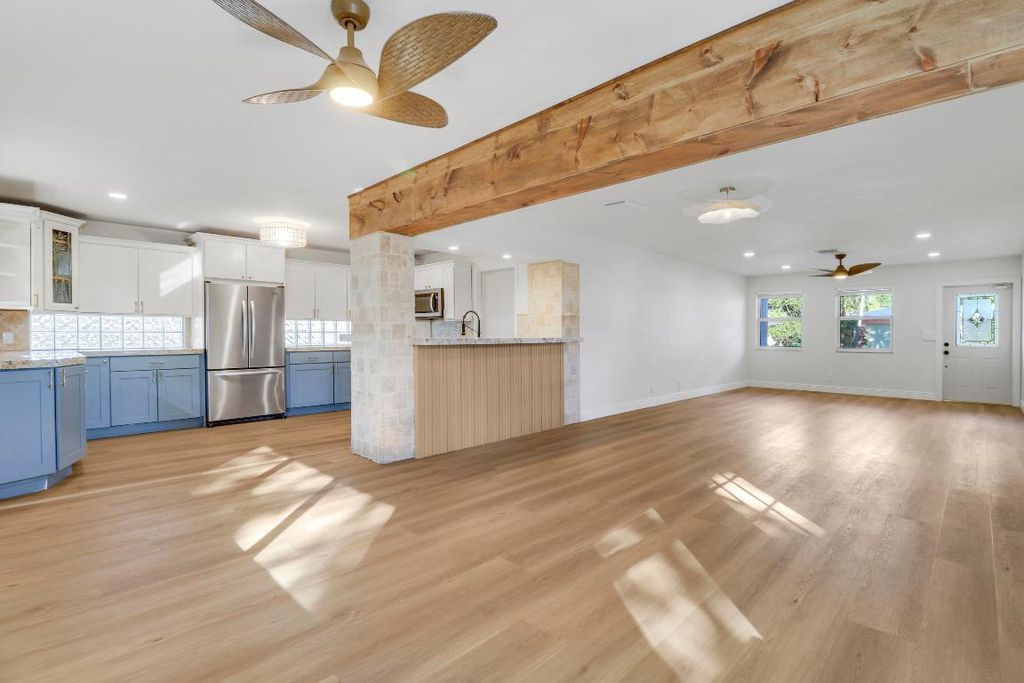 19965 Jasmine Drive, Jupiter, FL 33469