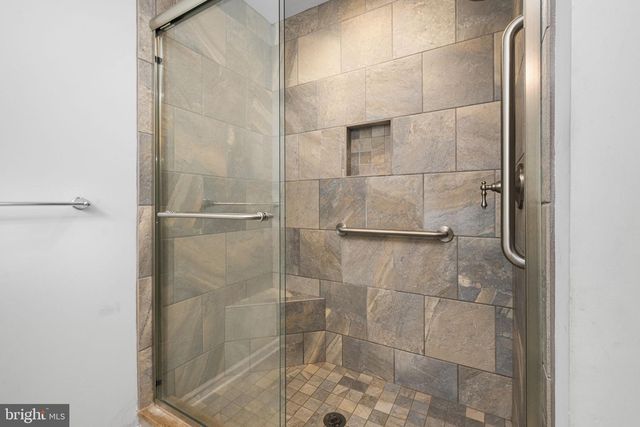 1022 GLORY WAY, Lititz, PA 17543
