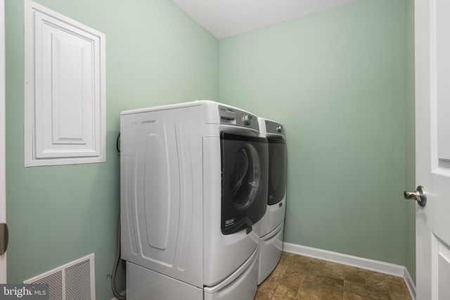 1022 GLORY WAY, Lititz, PA 17543