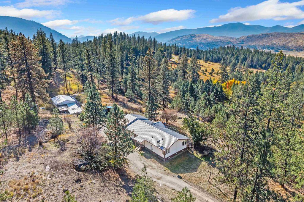 910A Laury Rd, Colville, WA 99114 photo 5