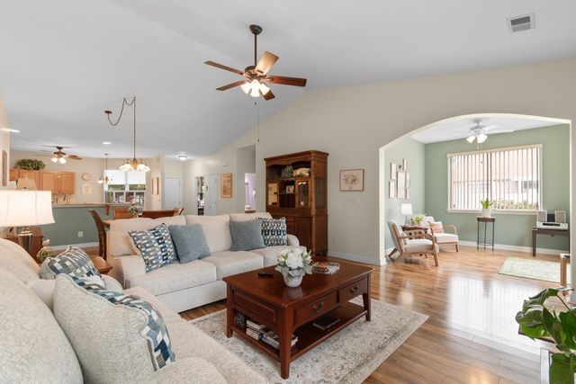 210 Vermillion Dr., Little River, SC 29566