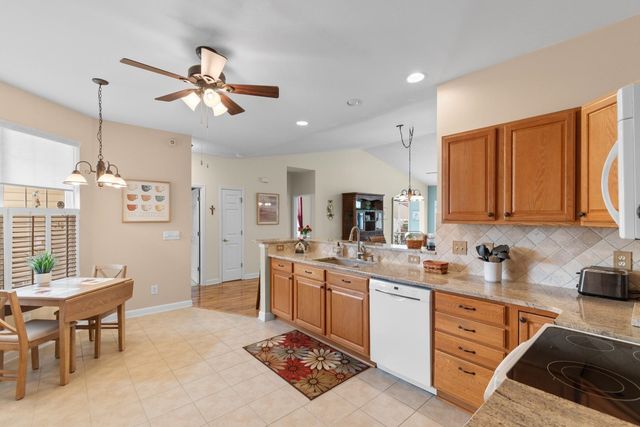 210 Vermillion Dr., Little River, SC 29566