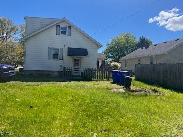 1148 Columbus Drive, Holland, OH 43528