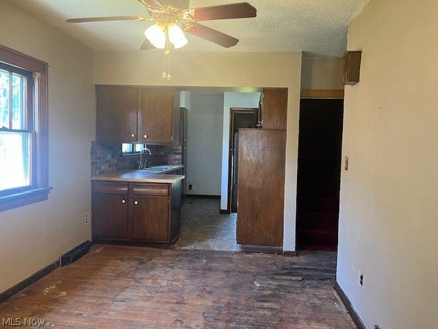 1148 Columbus Drive, Holland, OH 43528