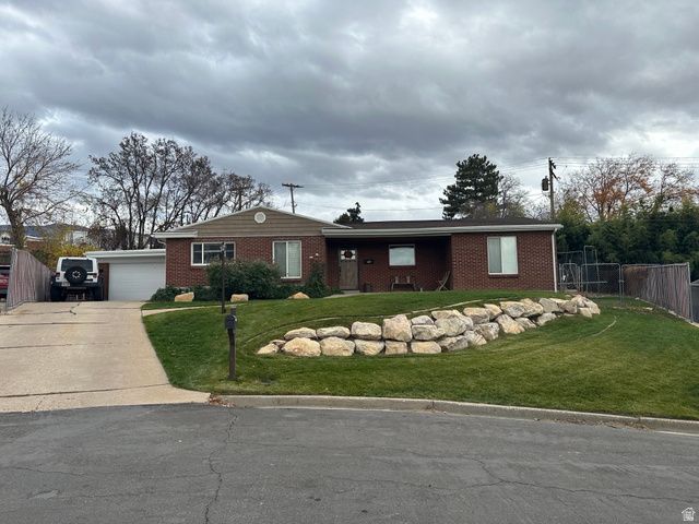 590 WOODLAND CIR, Bountiful, UT 84010