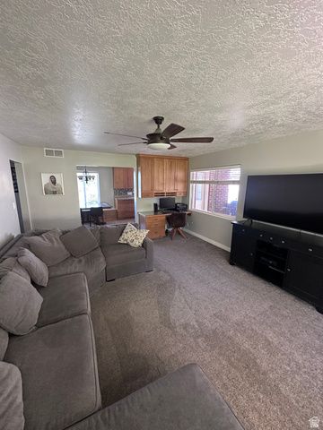 590 WOODLAND CIR, Bountiful, UT 84010