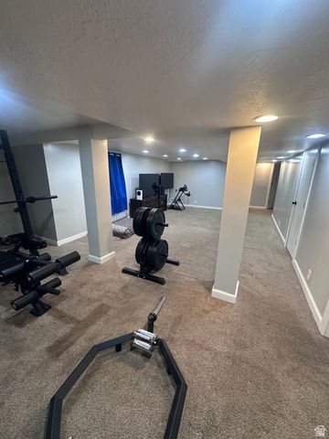 590 WOODLAND CIR, Bountiful, UT 84010