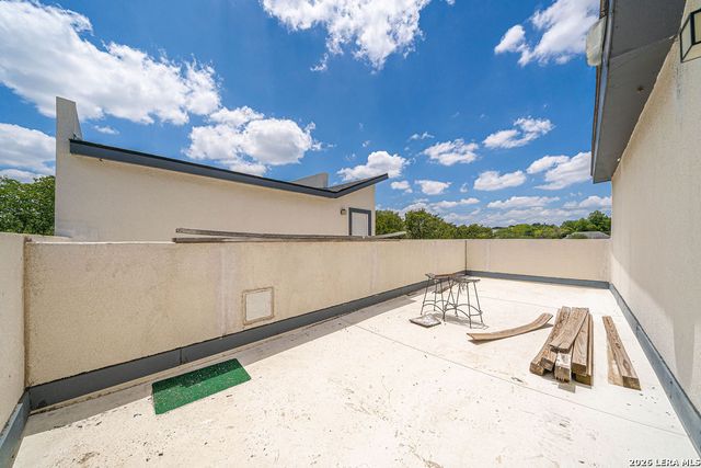 2406 MARTIN LUTHER KING DR, San Antonio, TX 78203
