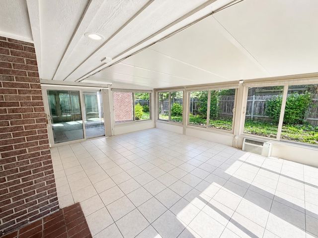 6904 E Aberdeen, Wichita, KS 67206
