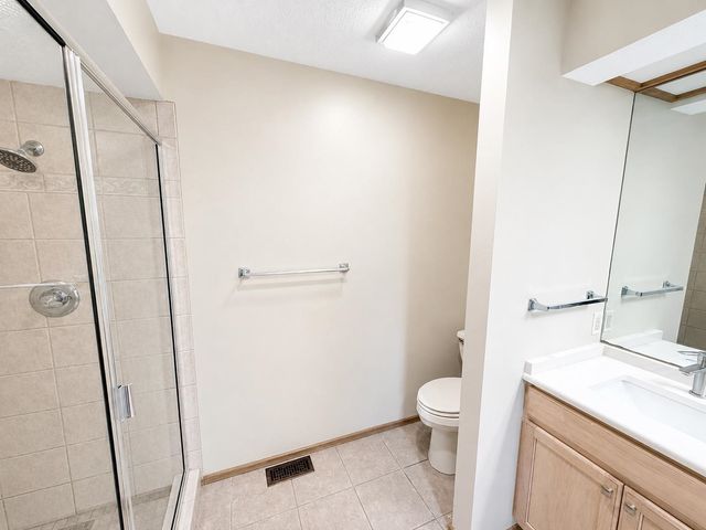 6904 E Aberdeen, Wichita, KS 67206