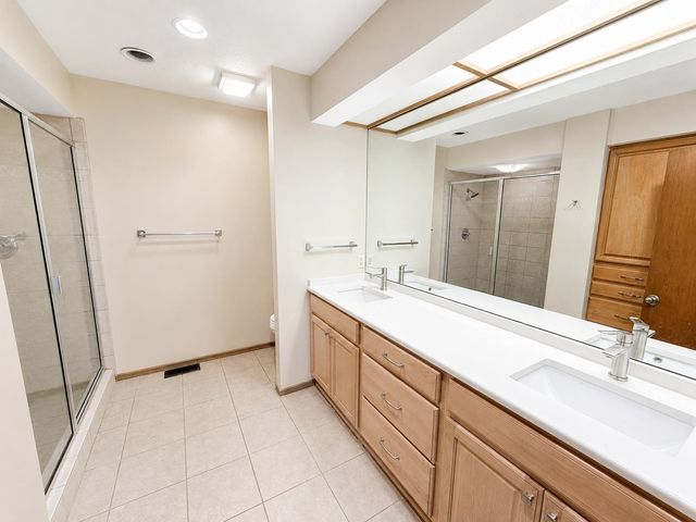 6904 E Aberdeen, Wichita, KS 67206