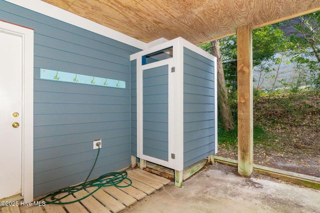 3904 Emerald Drive, Emerald Isle, NC 28594