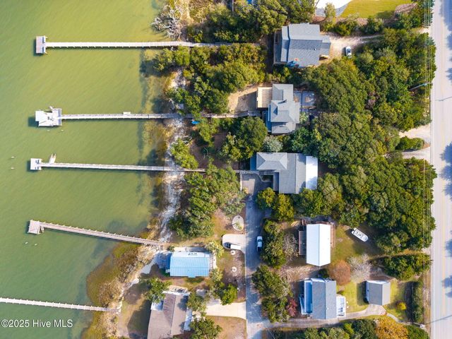 3904 Emerald Drive, Emerald Isle, NC 28594