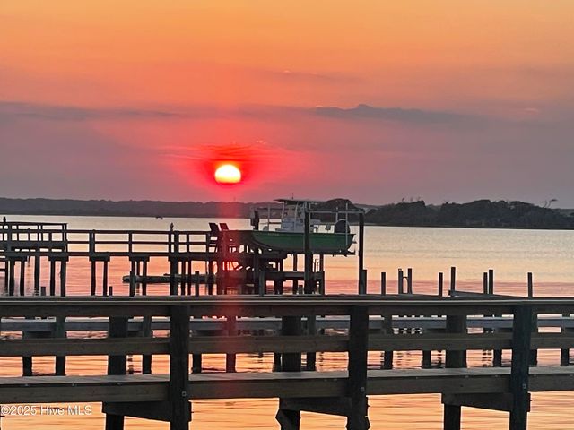 3904 Emerald Drive, Emerald Isle, NC 28594