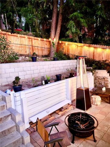 445 Redwood Drive, Crestline, CA 92322