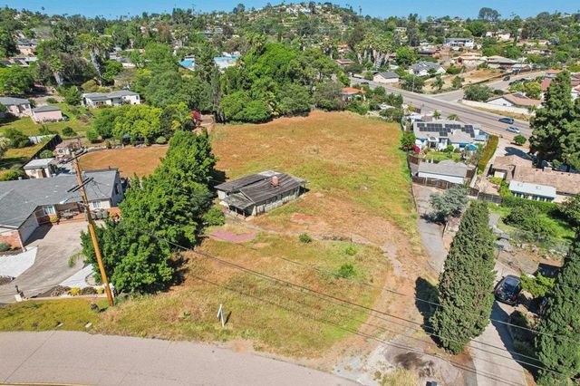 10752 Lupin Way, La Mesa, CA 91941