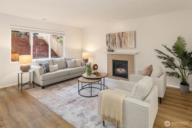 21272 SE 275th Court, Maple Valley, WA 98038