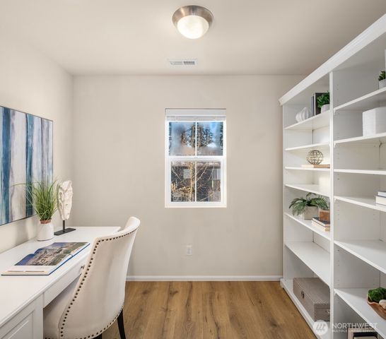 21272 SE 275th Court, Maple Valley, WA 98038