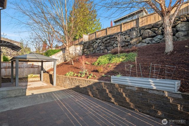 21272 SE 275th Court, Maple Valley, WA 98038