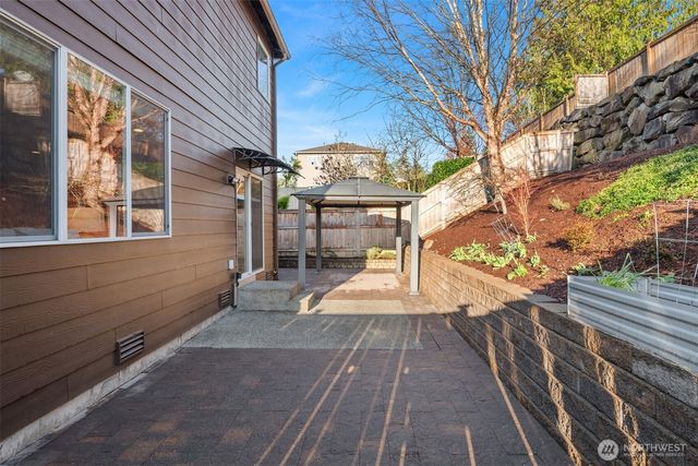 21272 SE 275th Court, Maple Valley, WA 98038