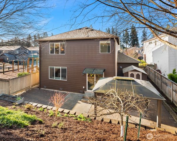 21272 SE 275th Court, Maple Valley, WA 98038