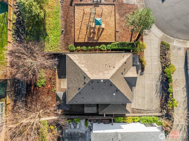 21272 SE 275th Court, Maple Valley, WA 98038