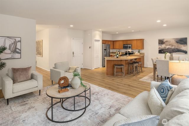 21272 SE 275th Court, Maple Valley, WA 98038