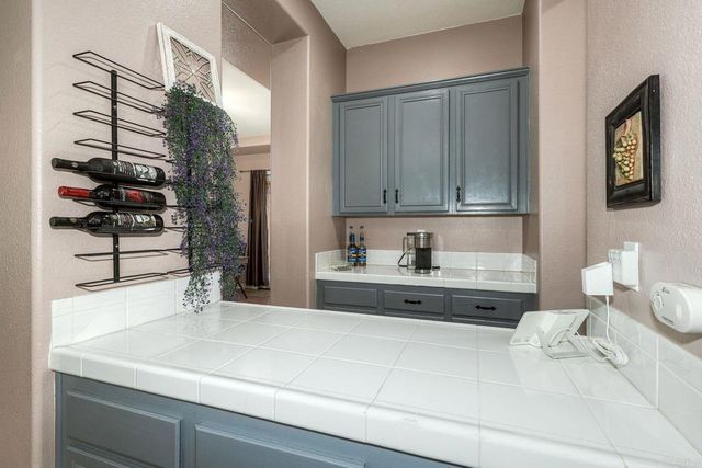 3225 Hidden Estates Lane, Escondido, CA 92027