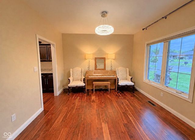 88 Westbrook Court, Columbus, IN 47201