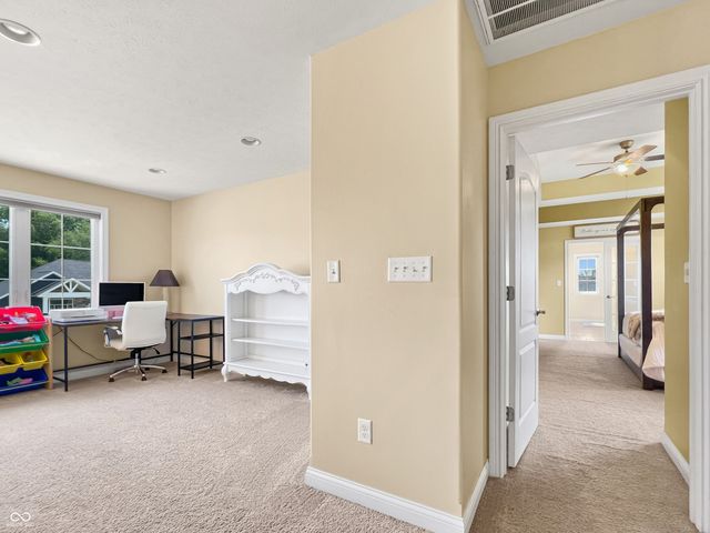 88 Westbrook Court, Columbus, IN 47201