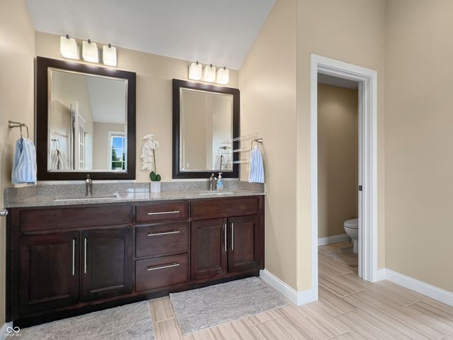 88 Westbrook Court, Columbus, IN 47201