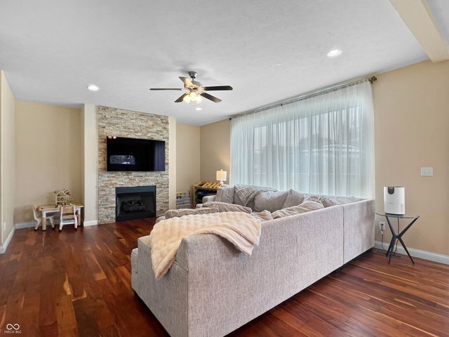 88 Westbrook Court, Columbus, IN 47201