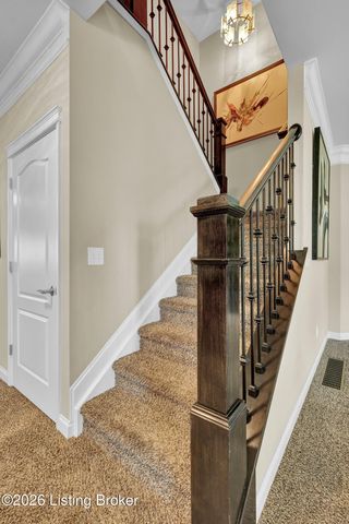 89 Persimmon Ridge Dr, Louisville, KY 40245