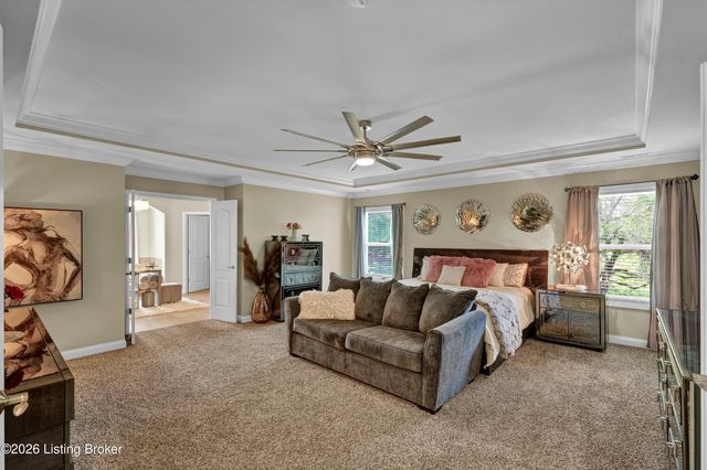 89 Persimmon Ridge Dr, Louisville, KY 40245