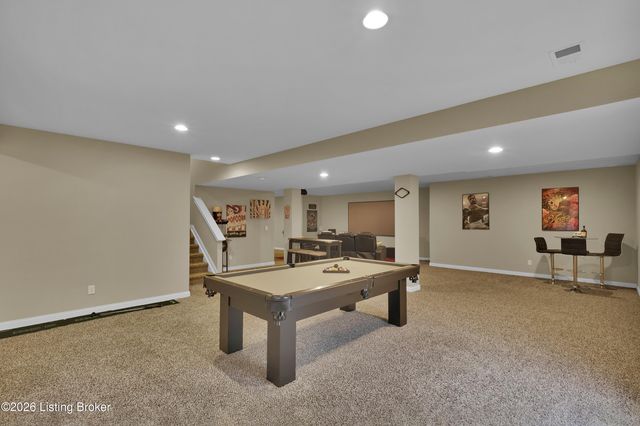 89 Persimmon Ridge Dr, Louisville, KY 40245