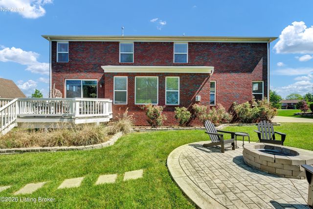89 Persimmon Ridge Dr, Louisville, KY 40245