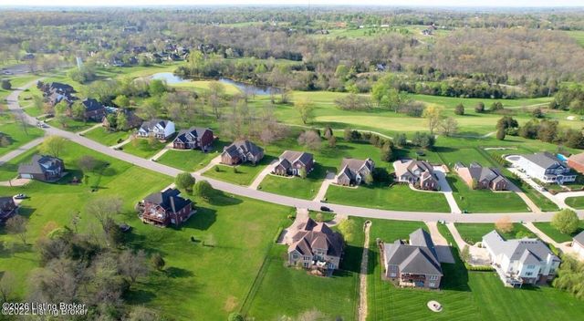 89 Persimmon Ridge Dr, Louisville, KY 40245
