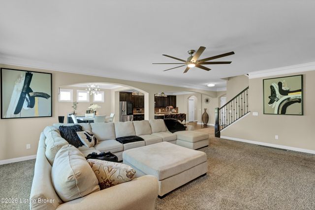 89 Persimmon Ridge Dr, Louisville, KY 40245