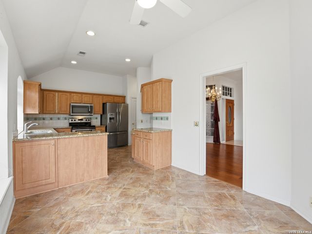 8522 Ulysses, Universal City, TX 78148