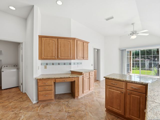 8522 Ulysses, Universal City, TX 78148