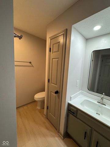 9332 Cinnebar Drive, Indianapolis, IN 46268